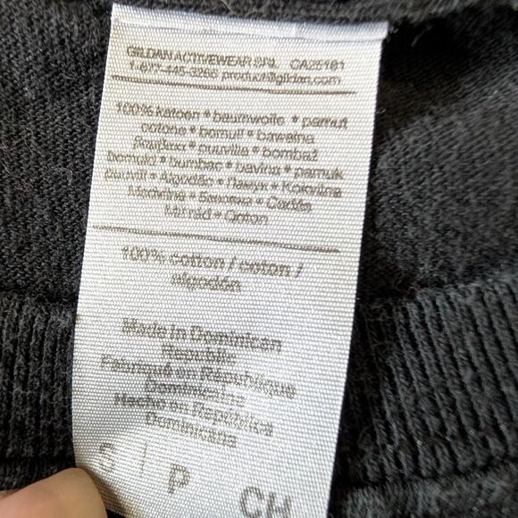 Gildan Baby Grogu Yoda Mandalorian Disney Star Wars Black T-shirt - Picture 3 of 8